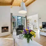 Kijkduinhuis * Monster