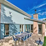 Vila Kijkduinhuis Monster