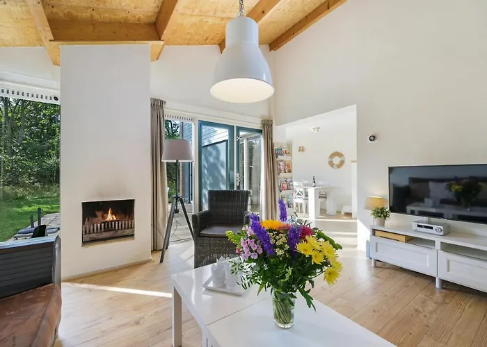 Kijkduinhuis * Monster